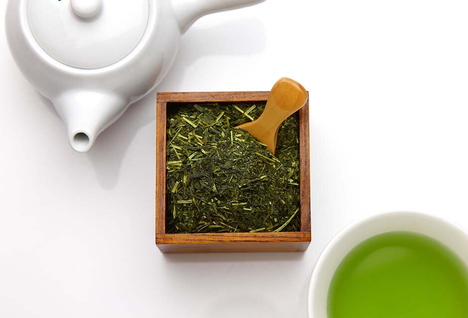 飲料類：緑茶やコーヒーなど