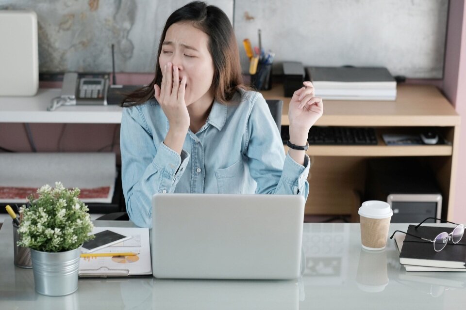 朝起きられない原因は？