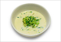 きゅうりと豆乳の冷製スープ