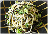 ひじきとブロッコリーのパスタ
