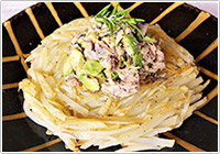 サバとアボカドのハーブ風味じゃがいものガレット