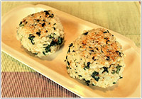 ヨモギの焼きむすび