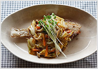 カレイのたっぷり野菜甘酢あんかけ