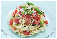 カニとトマトの冷製パスタ